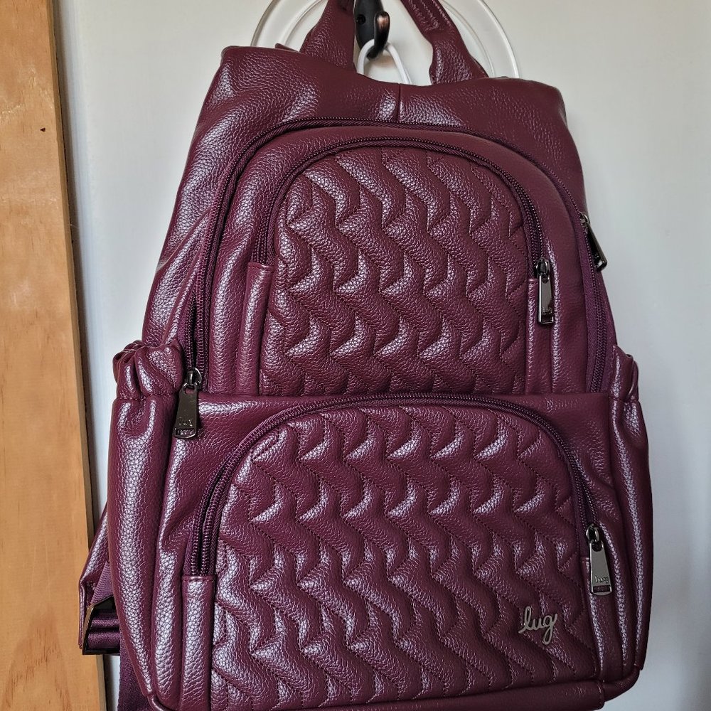 Lug Vegan Leather Hatchback Backpack (wine color)